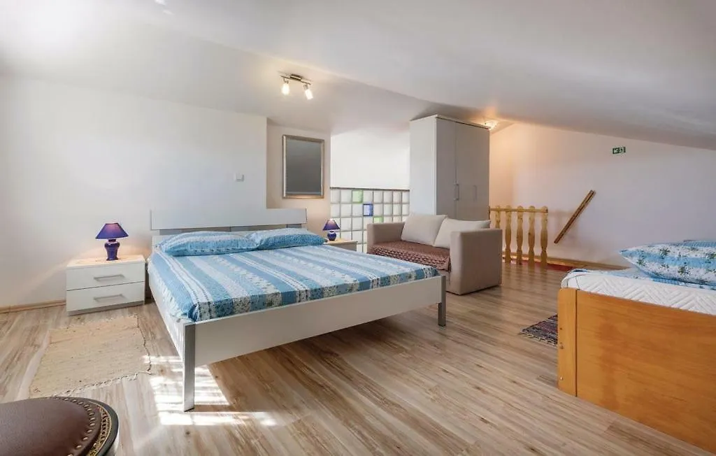 Apartmani Lisicak Vodnjan 0*,